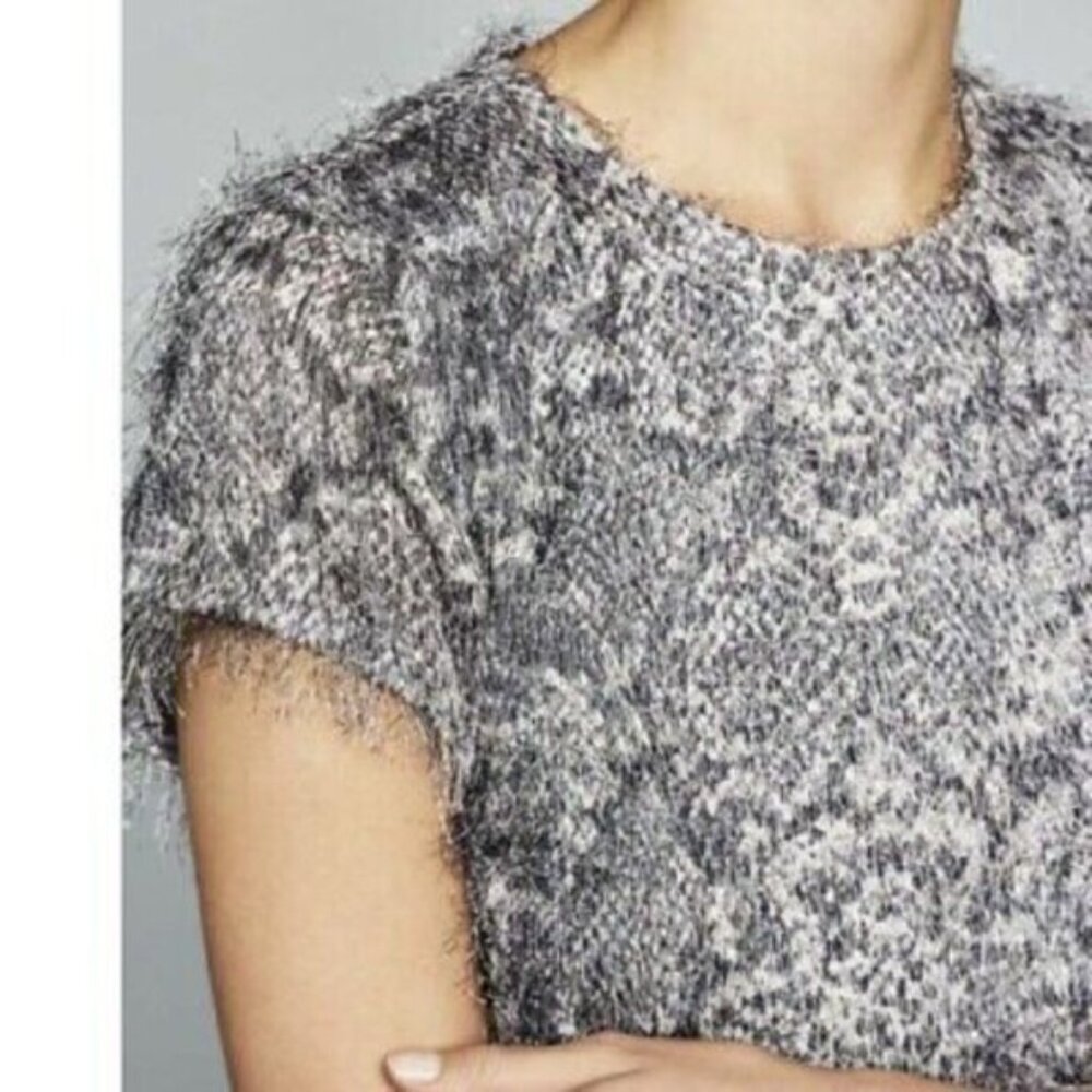 Banana Republic Eyelash Snakeskin Fuzzy Sweater Vest Top Size M NWT